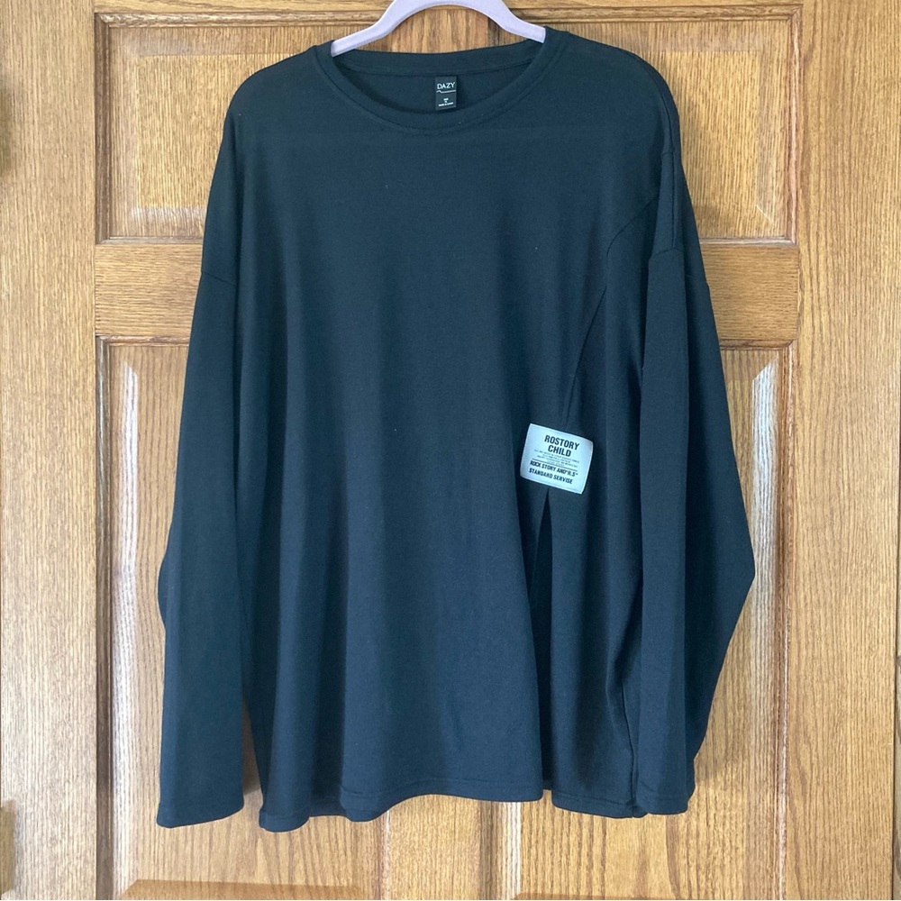 5/$15 Dazy Modern Black Semi-Sheer Oversized LS Top with Slit in the Front XL